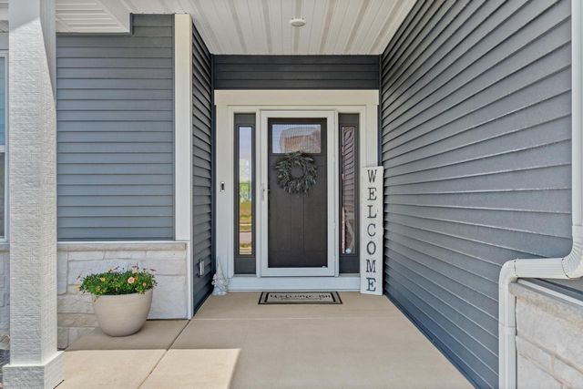 9644 S Bergamont DRIVE, Franklin, WI 53132