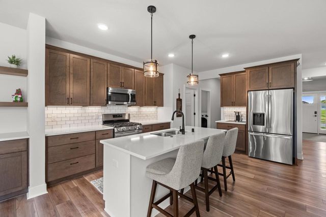 9644 S Bergamont DRIVE, Franklin, WI 53132