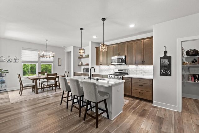9644 S Bergamont DRIVE, Franklin, WI 53132