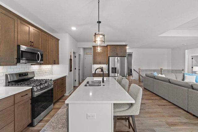 9644 S Bergamont DRIVE, Franklin, WI 53132