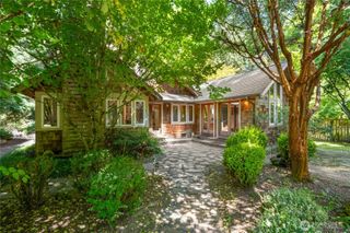 5579 NE Foster Road, Bainbridge Island, WA 98110