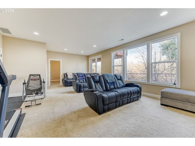 15411 Nw DOMINION Dr, Portland, OR 97229