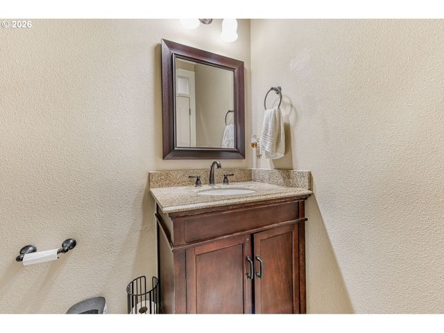 15411 Nw DOMINION Dr, Portland, OR 97229