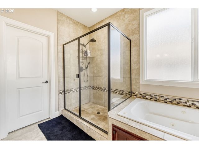 15411 Nw DOMINION Dr, Portland, OR 97229