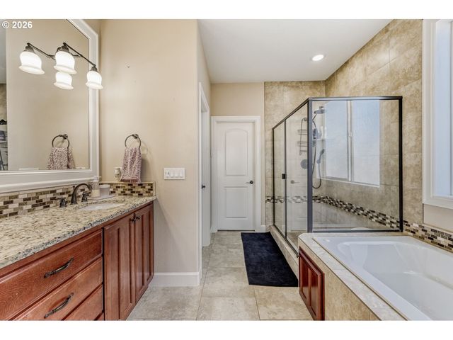 15411 Nw DOMINION Dr, Portland, OR 97229