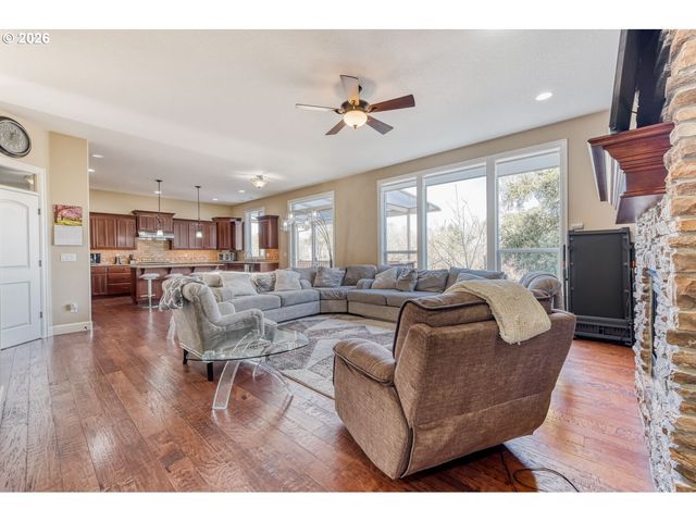 15411 Nw DOMINION Dr, Portland, OR 97229