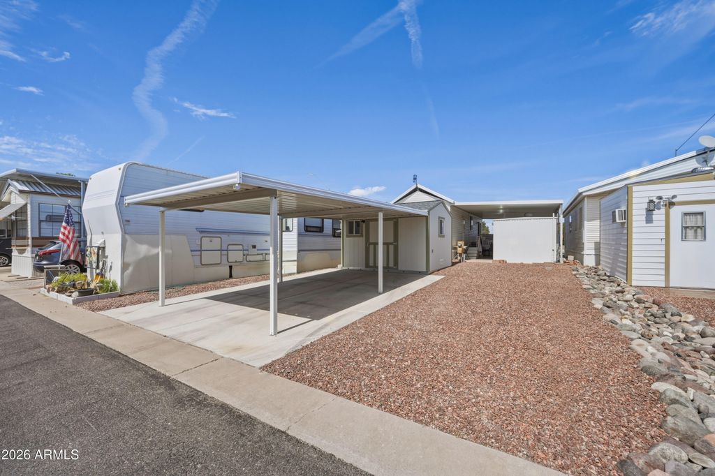110 E MESQUITE Drive 690, Florence, AZ 85132 — exterior
