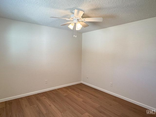 2705 Parkfield Court, Bakersfield, CA 93306