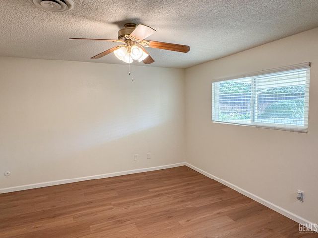 2705 Parkfield Court, Bakersfield, CA 93306