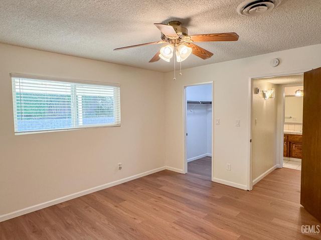 2705 Parkfield Court, Bakersfield, CA 93306