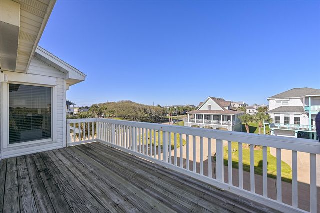 14407 Spyglass Circle, Galveston, TX 77554