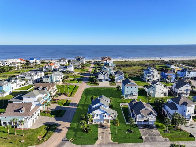 14407 Spyglass Circle, Galveston, TX 77554