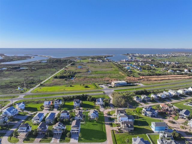 14407 Spyglass Circle, Galveston, TX 77554