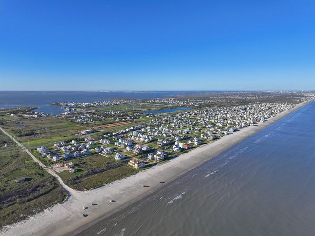 14407 Spyglass Circle, Galveston, TX 77554