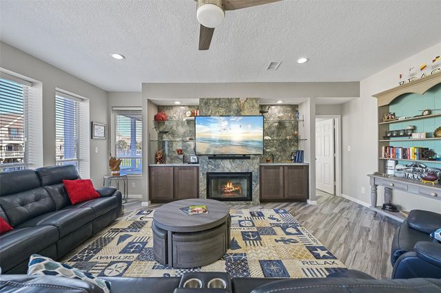 14407 Spyglass Circle, Galveston, TX 77554