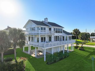 14407 Spyglass Circle, Galveston, TX 77554