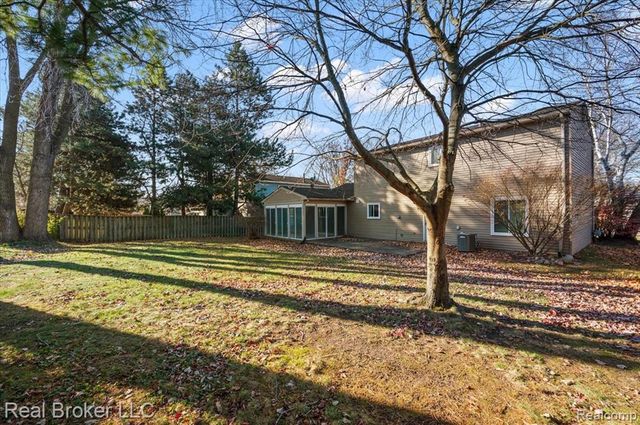 24446 Simmons Drive, Novi, MI 48374