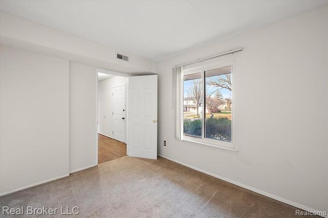 24446 Simmons Drive, Novi, MI 48374