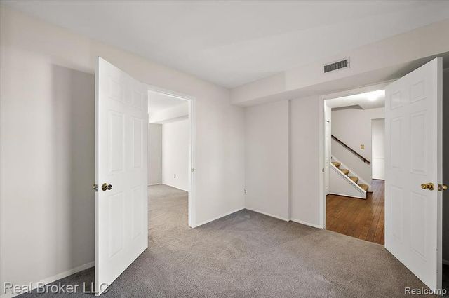 24446 Simmons Drive, Novi, MI 48374