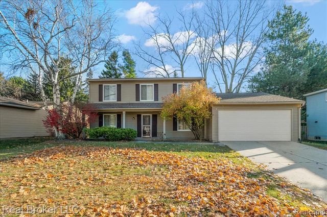 24446 Simmons Drive, Novi, MI 48374