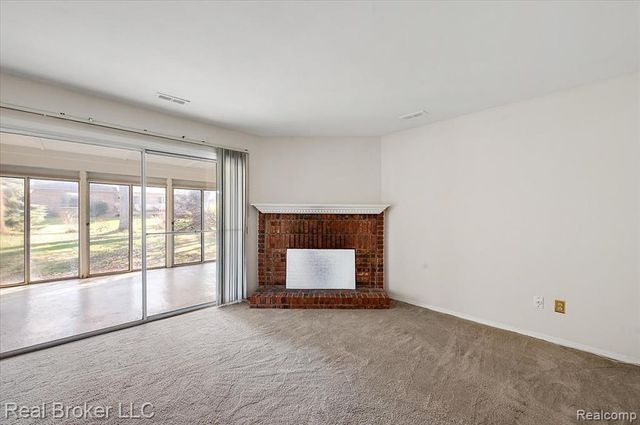 24446 Simmons Drive, Novi, MI 48374