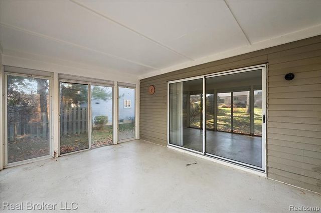 24446 Simmons Drive, Novi, MI 48374