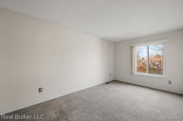 24446 Simmons Drive, Novi, MI 48374