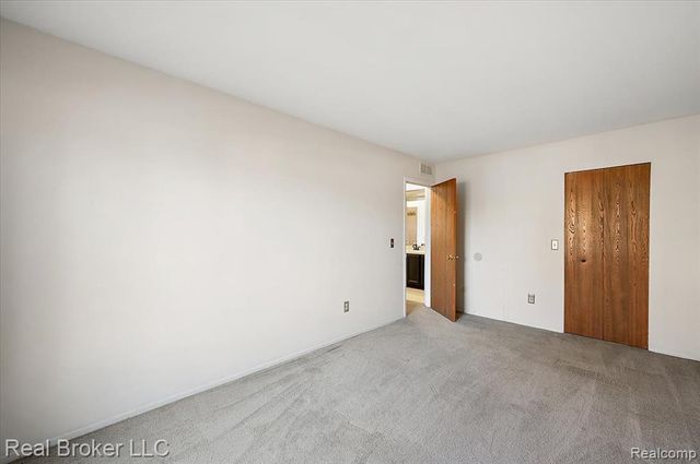 24446 Simmons Drive, Novi, MI 48374