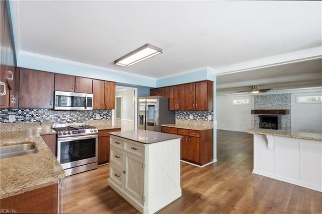 656 Parker RD, Chesapeake, VA 23322
