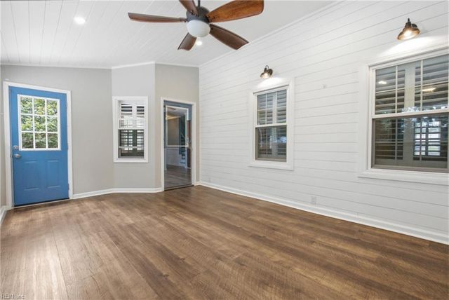 656 Parker RD, Chesapeake, VA 23322