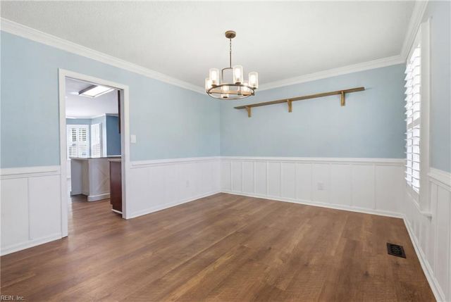 656 Parker RD, Chesapeake, VA 23322
