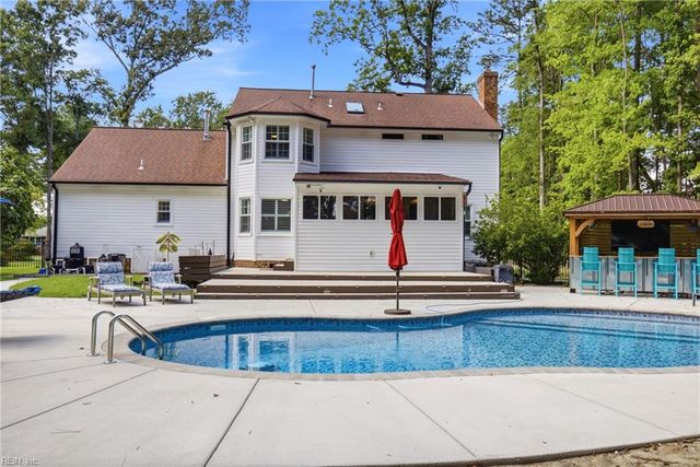 656 Parker RD, Chesapeake, VA 23322