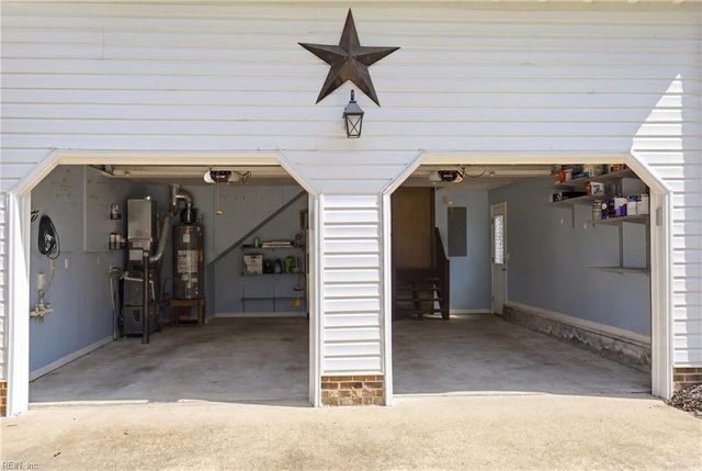 656 Parker RD, Chesapeake, VA 23322