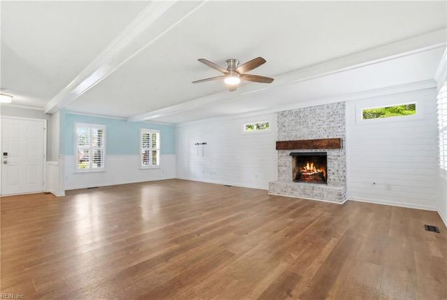 656 Parker RD, Chesapeake, VA 23322
