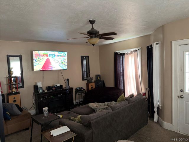 742 Olympia Street Sw, Grand Rapids, MI 49503