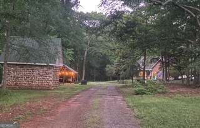919 Arnold Bottoms Road, Comer, GA 30629