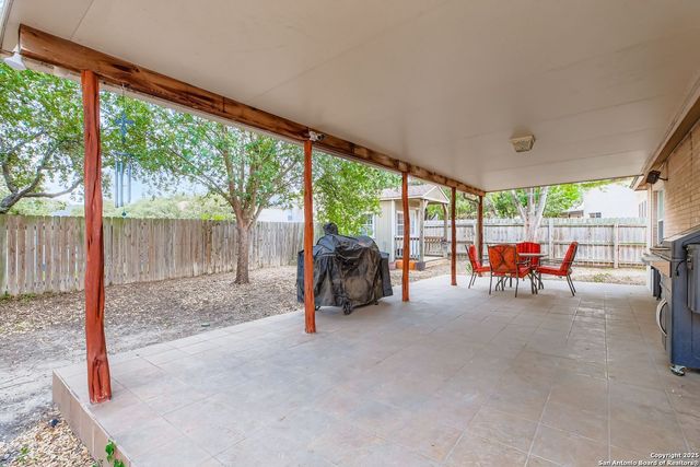 8614 Cross Spring, San Antonio, TX 78251