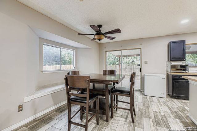 8614 Cross Spring, San Antonio, TX 78251