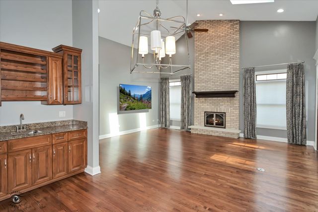 20687 Settlers Lane, Frankfort, IL 60423