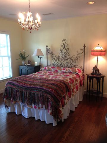 821 Newell Avenue, Dallas, TX 75223