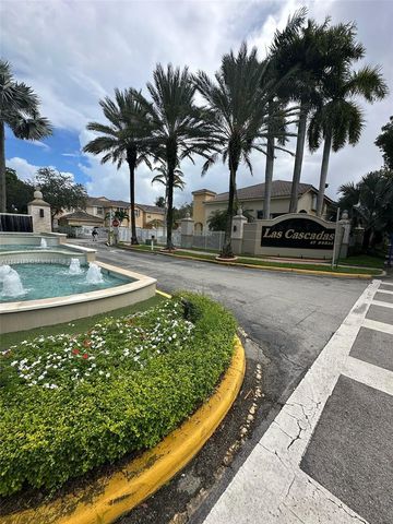 5486 NW 112th Path, Doral, FL 33178