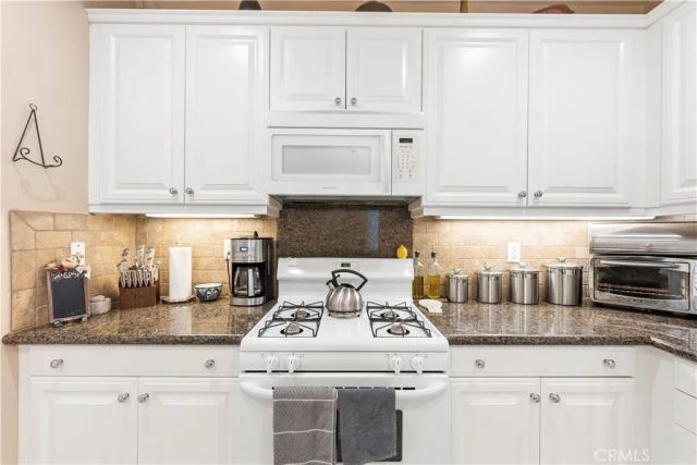 19527 Opal lane, Saugus, CA 91350