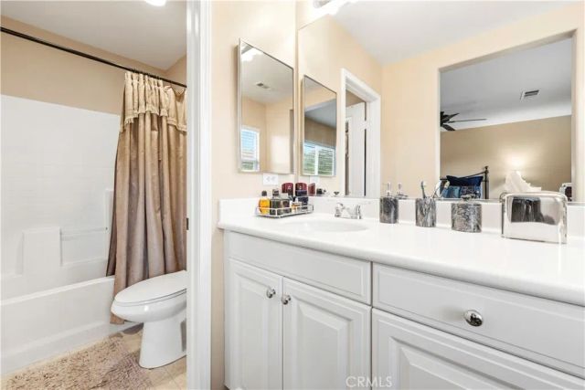 19527 Opal lane, Saugus, CA 91350