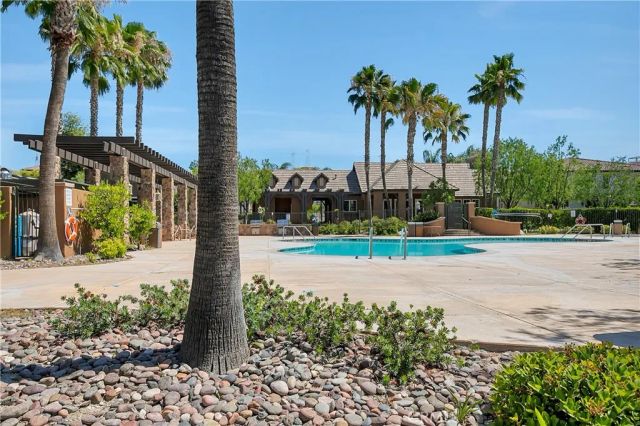 19527 Opal lane, Saugus, CA 91350