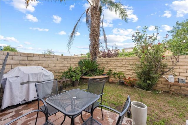 19527 Opal lane, Saugus, CA 91350