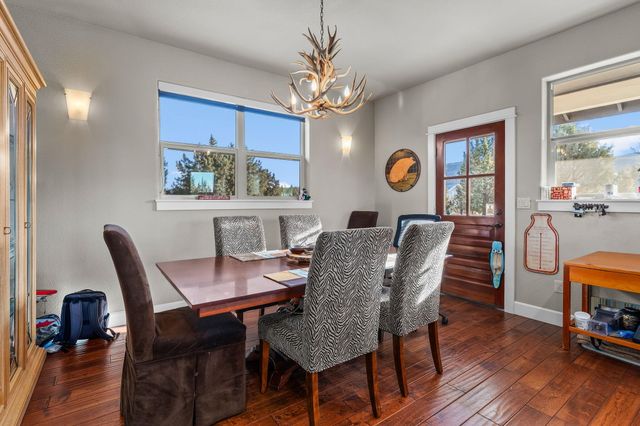 9001 SW Desert Sage Lane, Powell Butte, OR 97753