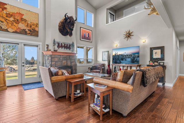 9001 SW Desert Sage Lane, Powell Butte, OR 97753