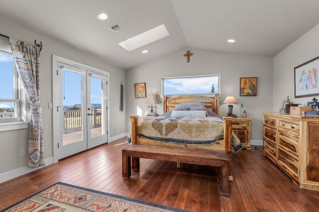 9001 SW Desert Sage Lane, Powell Butte, OR 97753