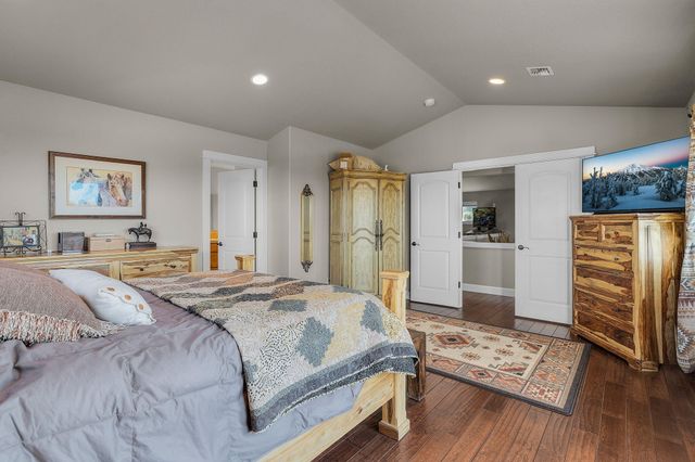 9001 SW Desert Sage Lane, Powell Butte, OR 97753