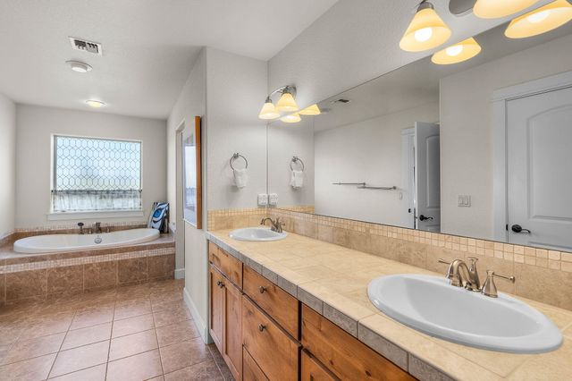 9001 SW Desert Sage Lane, Powell Butte, OR 97753